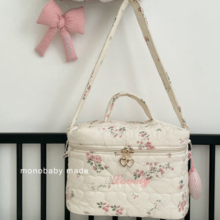【V】【名入れ刺繍】ショルダー付きハートキルティングバニティバッグ