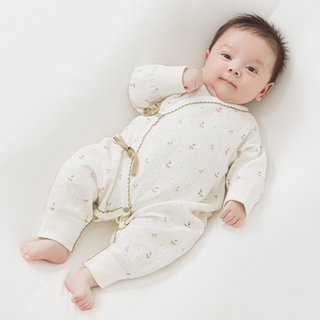 【リンクコーデ】プチフラワーニューボーンロンパース　59cm～66cm