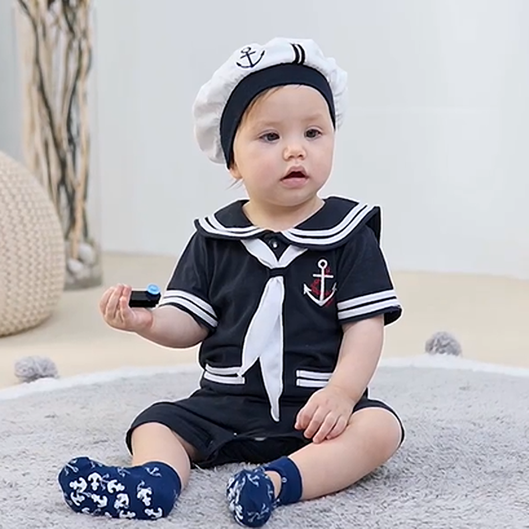 と*う様 【極美品】ファミリアfamiliar セーラ服 マリン ロンパース 男 と*う様 【極美品】ファミリアfamiliar セーラ服 マリン ロンパース 男