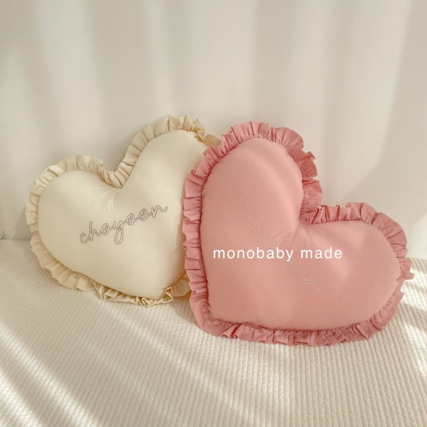 amitie アミティエ ハート型クッション　リボンモチーフ 名入れ刺繍】レースハートクッション｜ベビー服・新生児服の通販