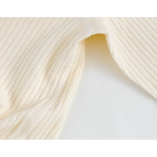 【帽子付き】リブホワイトラビットロンパース　59cm～80cm