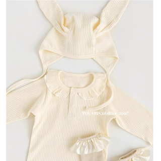 【帽子付き】リブホワイトラビットロンパース　59cm～80cm